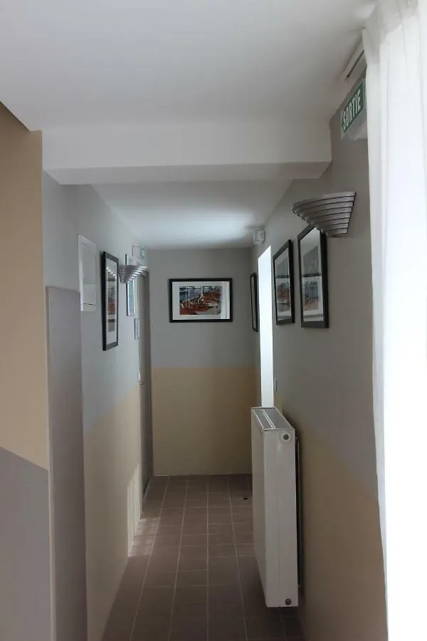 Residence Hoteliere Sarah Bernard Le Palais 0*,  Frankrike